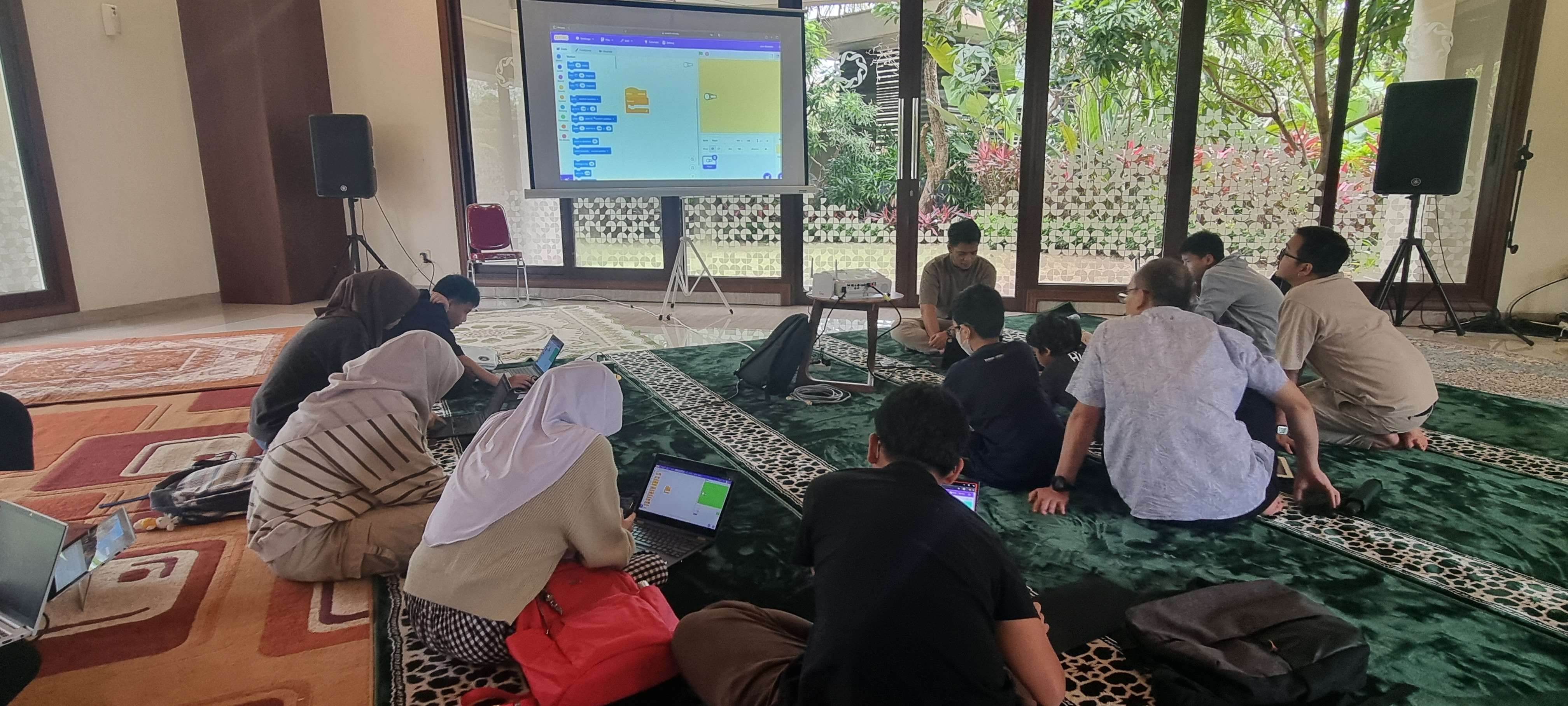 Ramadhan Coding Camp 2025 with YIMOP covered by RRI Batam